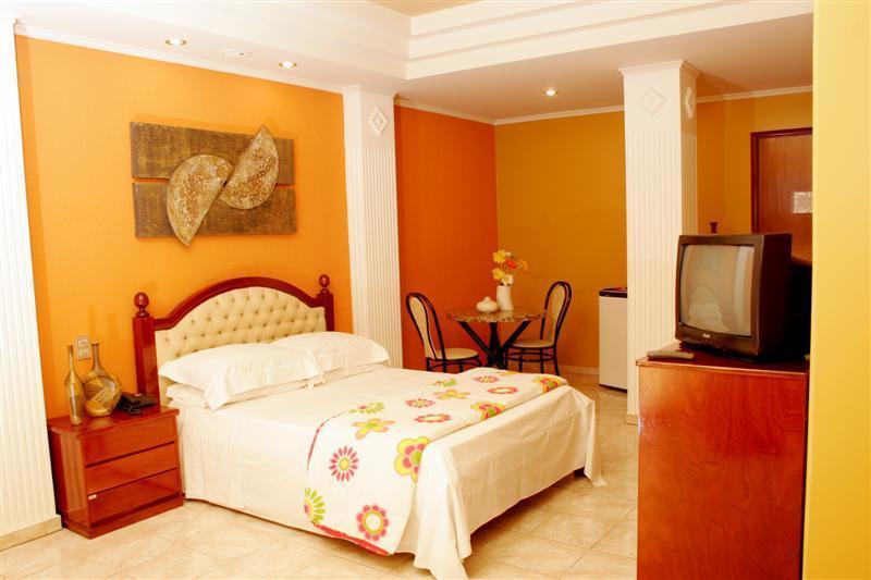 Rodes Palace Hotel Patrocinio Bagian luar foto