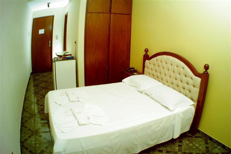 Rodes Palace Hotel Patrocinio Bagian luar foto